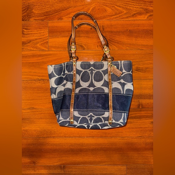 Coach Navy Signature Tote - Picture 1 of 11